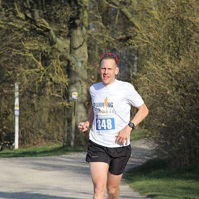 April 2018: Obermain-Marathon 2018: Stefan am Check-Point beim Kloster Banz.