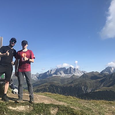 September 2021: 3-Tages-Tour im Prättigau. Steffen und Thomas auf dem Chrüz oberhalb von Pany.