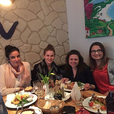 April 2016: Türkisches Team-Abendessen im Lavash. Mega-lecker und super-sympathische Gastgeber ...﻿