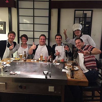 Februar 2015: Höhepunkt des 2-tägigen Besuchs unseres Kunden Grüner Fisher Investments in Nürnberg: Abendessen am "heißen Tisch" im Japan Restaurant Ishihara.