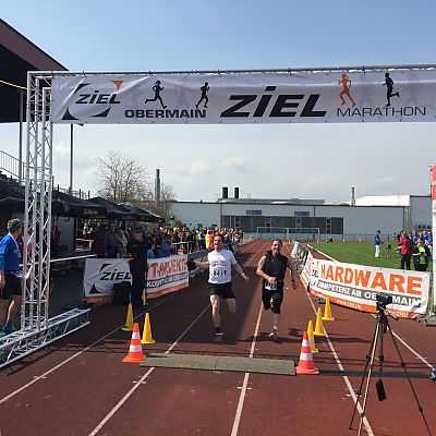 April 2016: MEGA-Endspurt von Bart. Er läuft die 42,195 km locker in 03:46:20 (Platz 61, AK Platz 7).