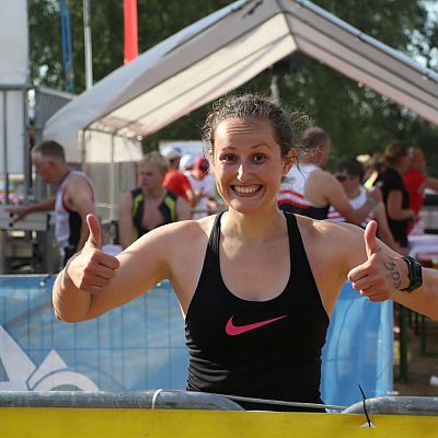 Juni 2017: Aneta absolviert ihren ersten Triathlon. Sie ging als Vertreterin unseres Teams beim Memmert Rothsee-Triathlon in der Disziplin "Volkstriathlon" an den Start. 