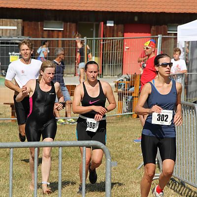 Juni 2017: Unsere Gipfelstürmerin Aneta ging als Vertreterin unseres Teams beim Memmert Rothsee-Triathlon in der Disziplin "Volkstriathlon" an den Start. 