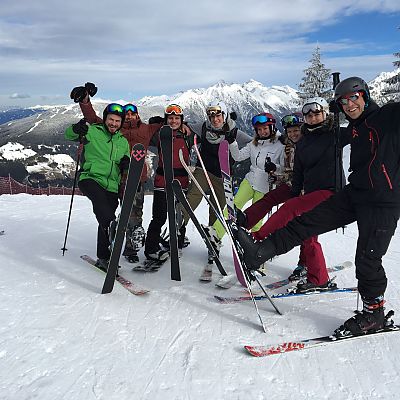 März 2017: Gemeinsamer Ski-Tag mit Blue Tomato auf der Hochwurzen Skipiste.