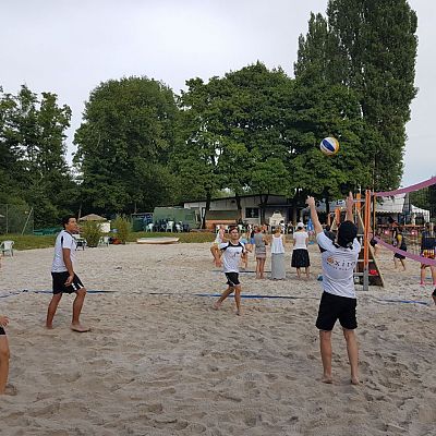 Juli 2017: Unsere Beachvolleyballer holen 4 Siege in 6 Spielen beim Bavarian Beach Cup "Lucky Loser Day" in München.
