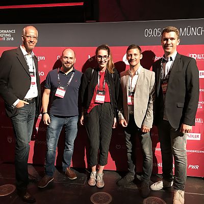 Mai 2018: Zaira und Michael zu Gast in München beim "Performance Marketing Summit" unseres Technologie-Partners intelliAd.